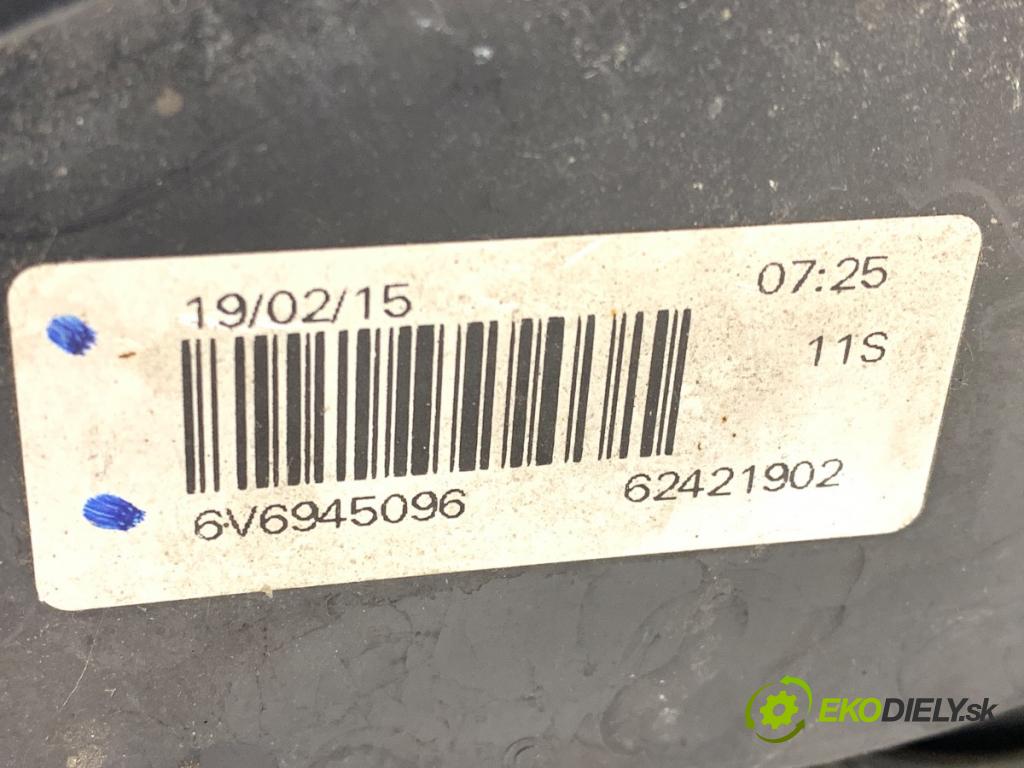 SKODA FABIA III liftback 2017 55 kW 1.0 999 světlo pravý zadní část 6V6945096