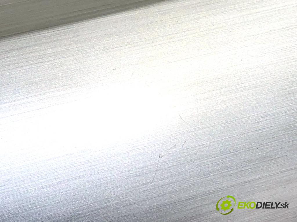 SKODA FABIA III liftback 2017 55 kW 1.0 999 lišty kryt 6V1858418A (Lišta)