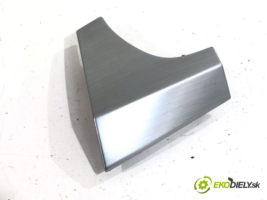 SKODA FABIA III liftback 2017 55 kW 1.0 999 lišty kryt 6V1858418A (Lišta)