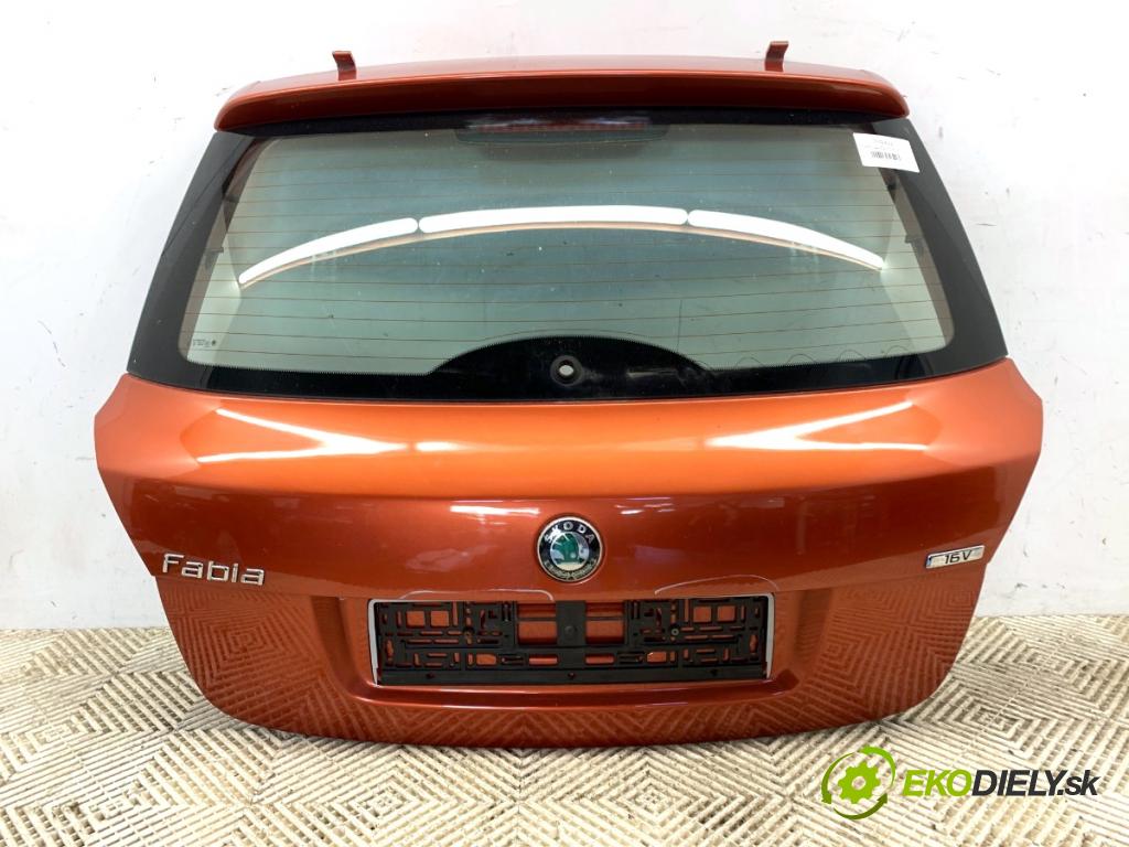 SKODA FABIA II liftback 2008 63 kW 1.4 1390 kapota zadní část 9771