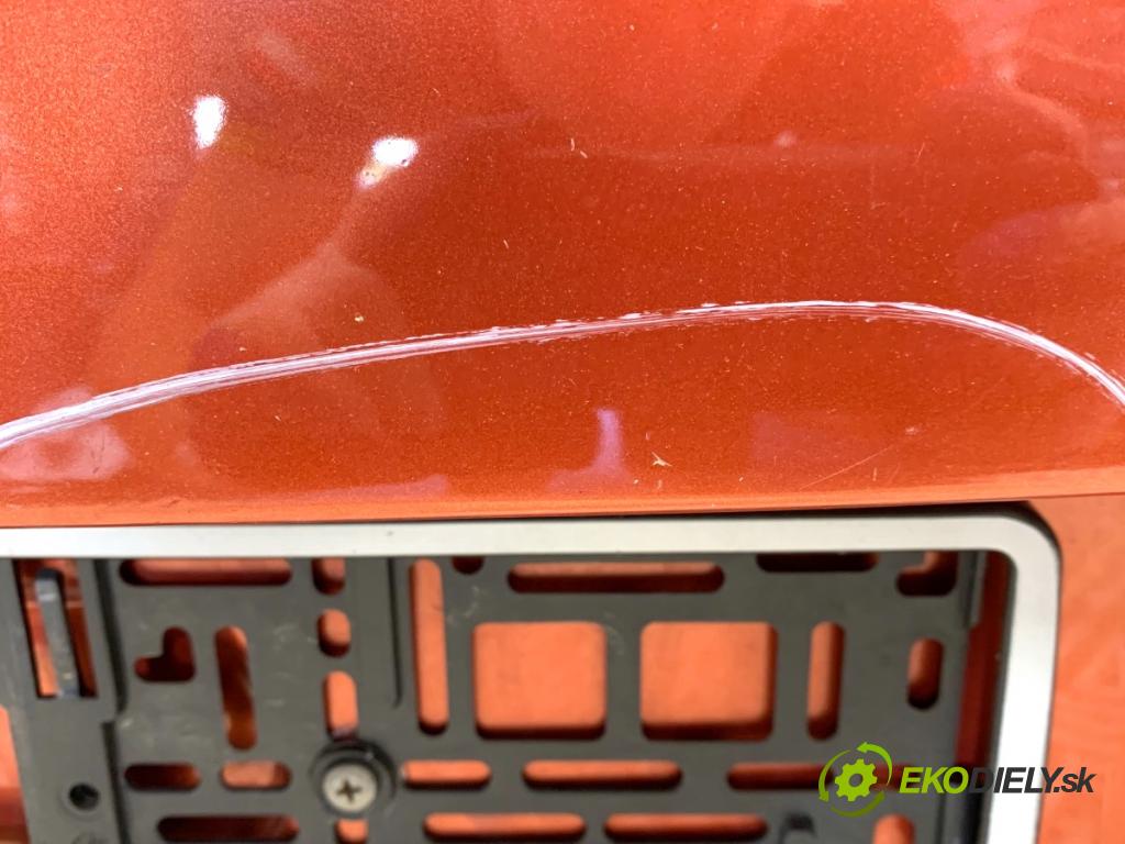 SKODA FABIA II liftback 2008 63 kW 1.4 1390 kapota zadní část 9771