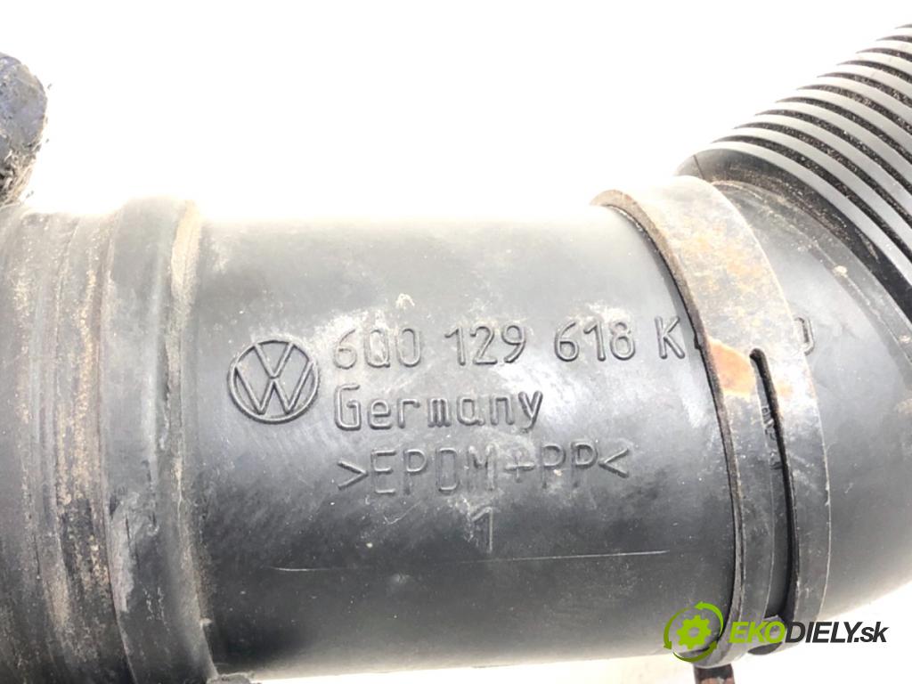 SKODA FABIA II liftback 2008 63 kW 1.4 1390 Rúra vzduchu 6Q0129618K