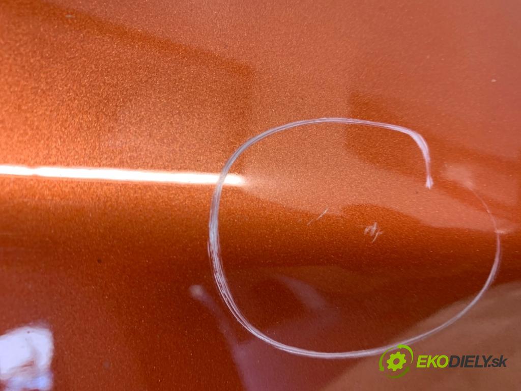 SKODA FABIA II liftback 2008 63 kW 1.4 1390 blatník pravý přední část 9771