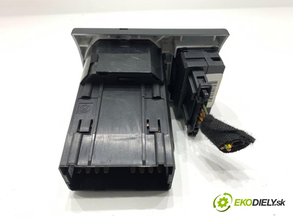 AUDI A6 C5 Kombi 2002 96 kW 1.9 TDI 1896 Spínač svetiel 4B1941531F