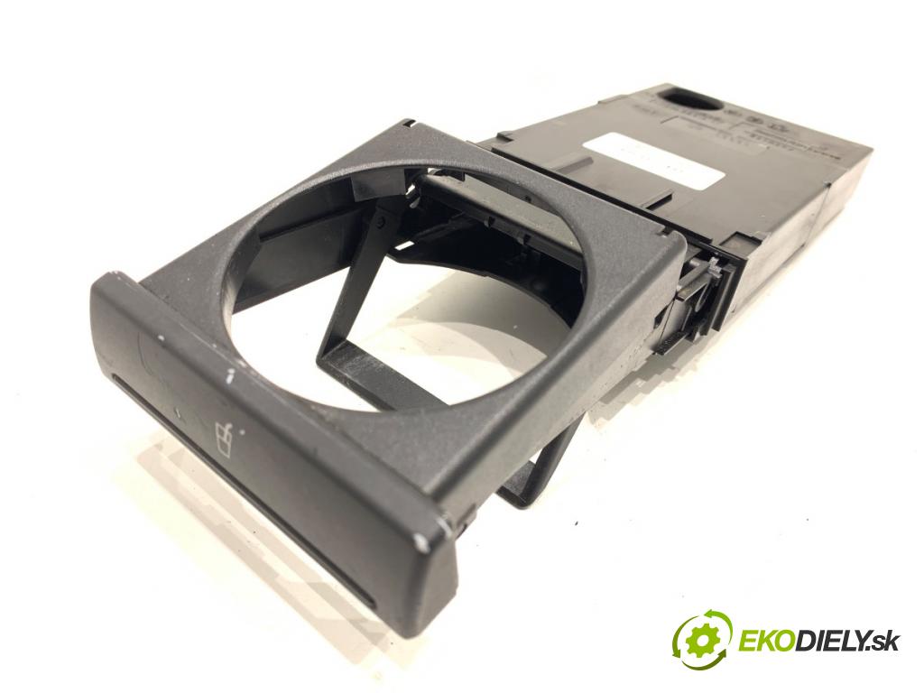 AUDI A6 C5 Kombi 2002 96 kW 1.9 TDI 1896 Držiak na nápoje 4B0862534C (Držiak (úchyt) na nápoje)