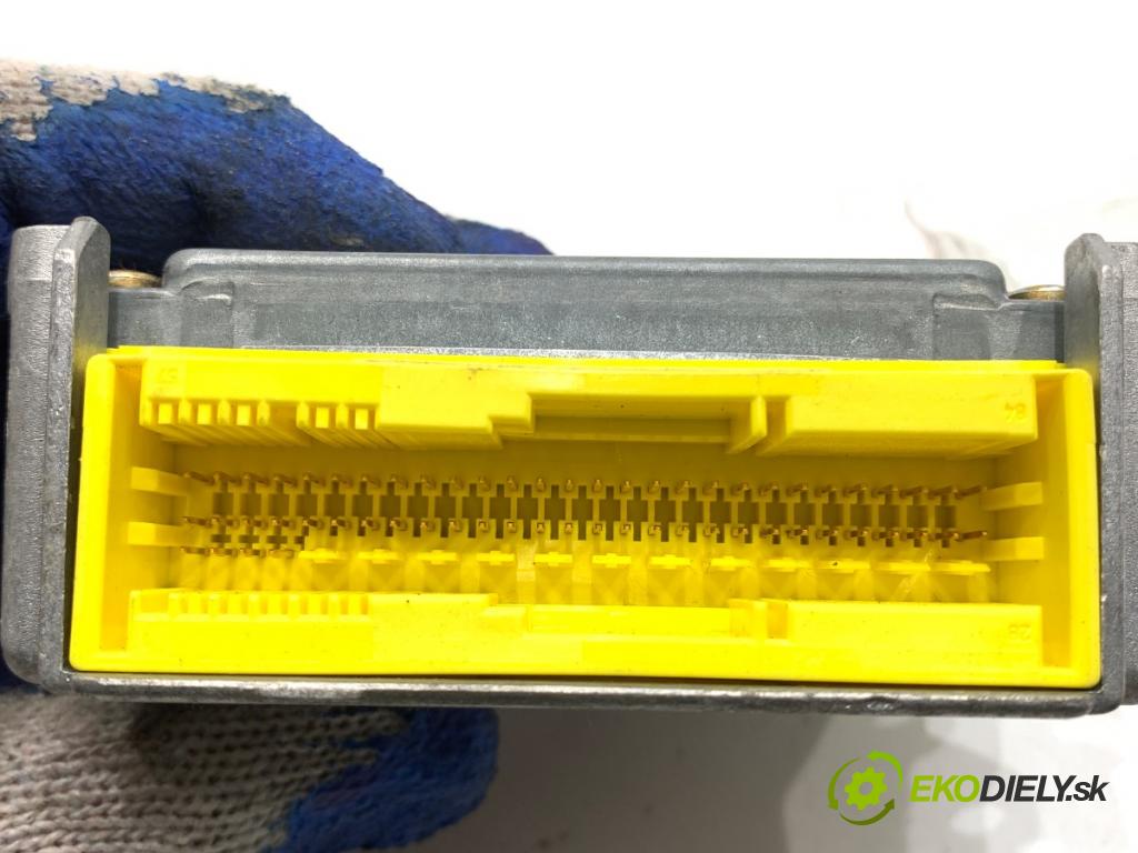 AUDI A6 C5 Kombi 2002 96 kW 1.9 TDI 1896 senzor airbag 4B0959655M (Snímač)