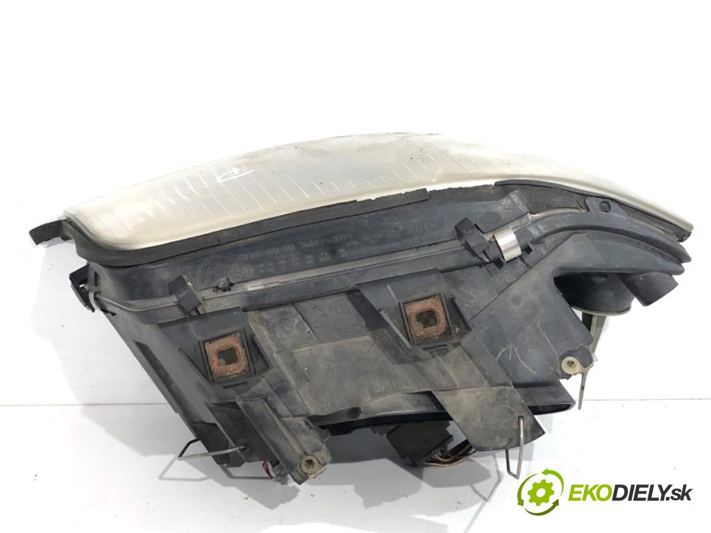 AUDI A6 C5 Kombi 2002 96 kW 1.9 TDI 1896 světlomet pravý přední část