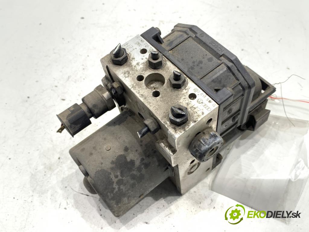 AUDI A6 C5 Kombi 2002 96 kW 1.9 TDI 1896 Pumpa ABS 4B0614517G (Pumpa ABS)