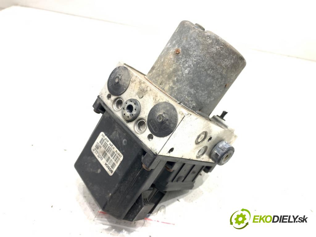 AUDI A6 C5 Kombi 2002 96 kW 1.9 TDI 1896 Pumpa ABS 4B0614517G (Pumpa ABS)