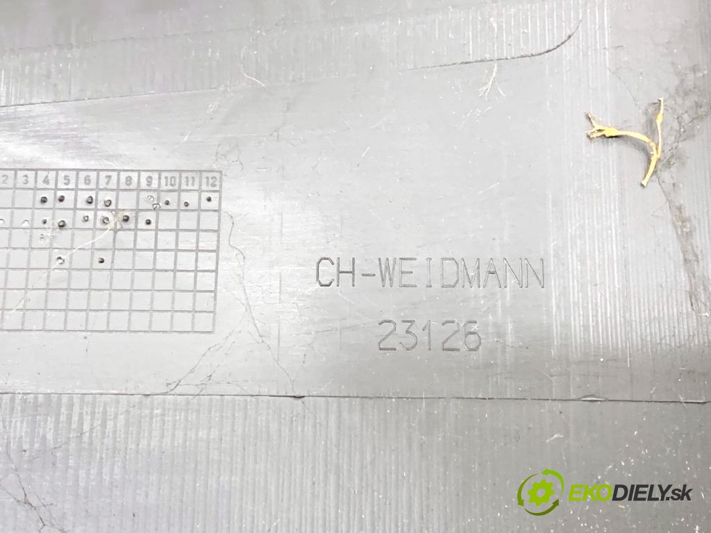 AUDI A6 C5 Kombi 2002 96 kW 1.9 TDI 1896 Torpédo, plast pod čelné okno  (Torpédo (plast pod čelným sklom))