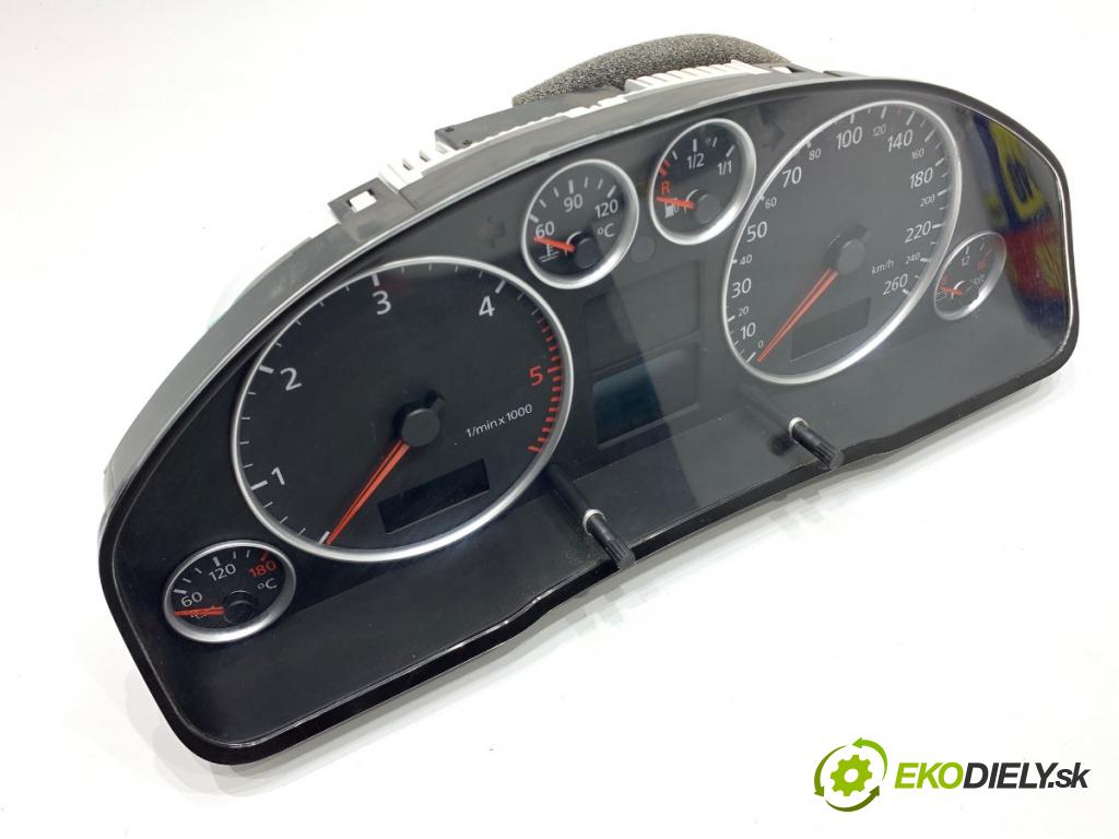 AUDI A6 C5 Kombi 2002 96 kW 1.9 TDI 1896 Prístrojovka 4B0920900Q (Prístrojová doska)