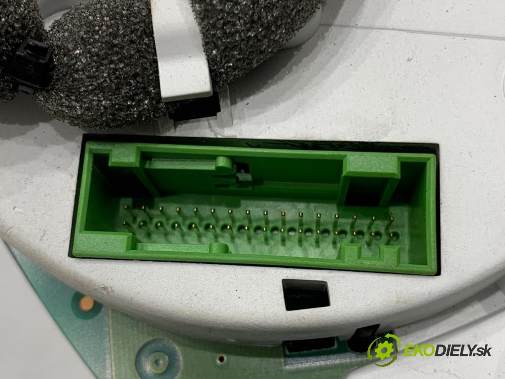 AUDI A6 C5 Kombi 2002 96 kW 1.9 TDI 1896 Prístrojovka 4B0920900Q (Prístrojová doska)