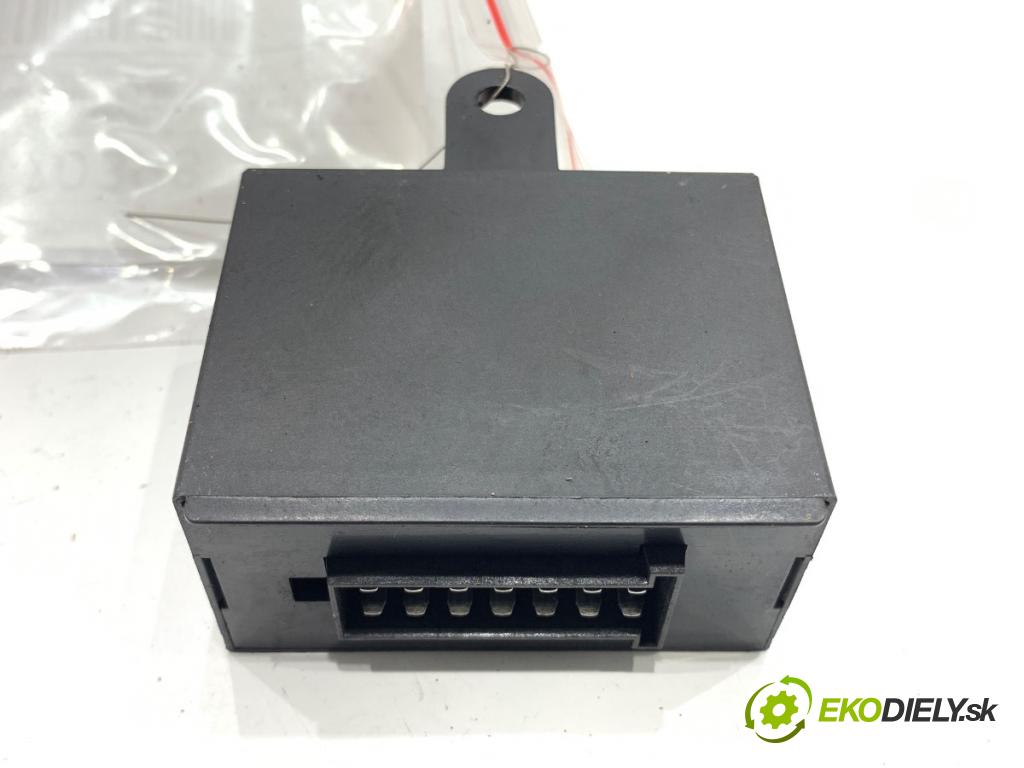 AUDI A6 C5 Kombi 2002 96 kW 1.9 TDI 1896 Modul ťažného oka 321095 (Riadiaca jednotka ostatné)