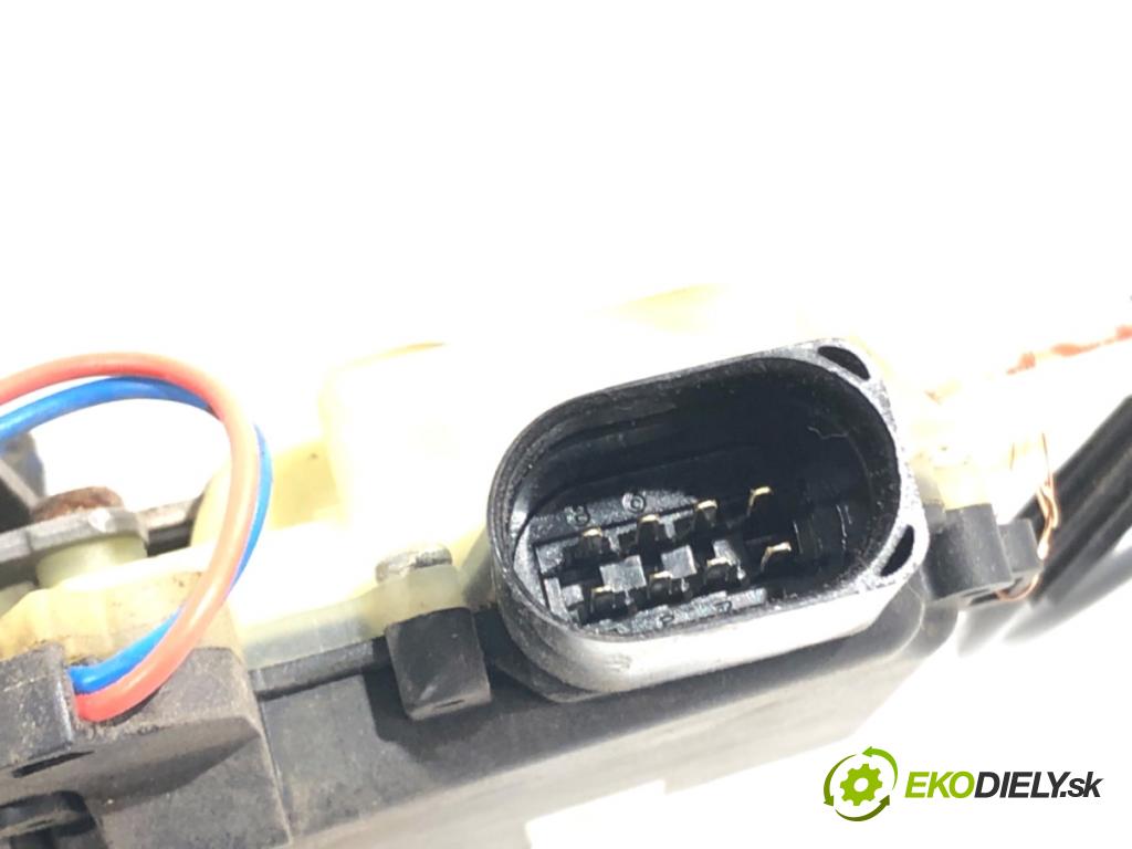 SKODA OCTAVIA I liftback 2010 75 kW 1.6 1595 zámok dveře levý přední část 3B1837015AP