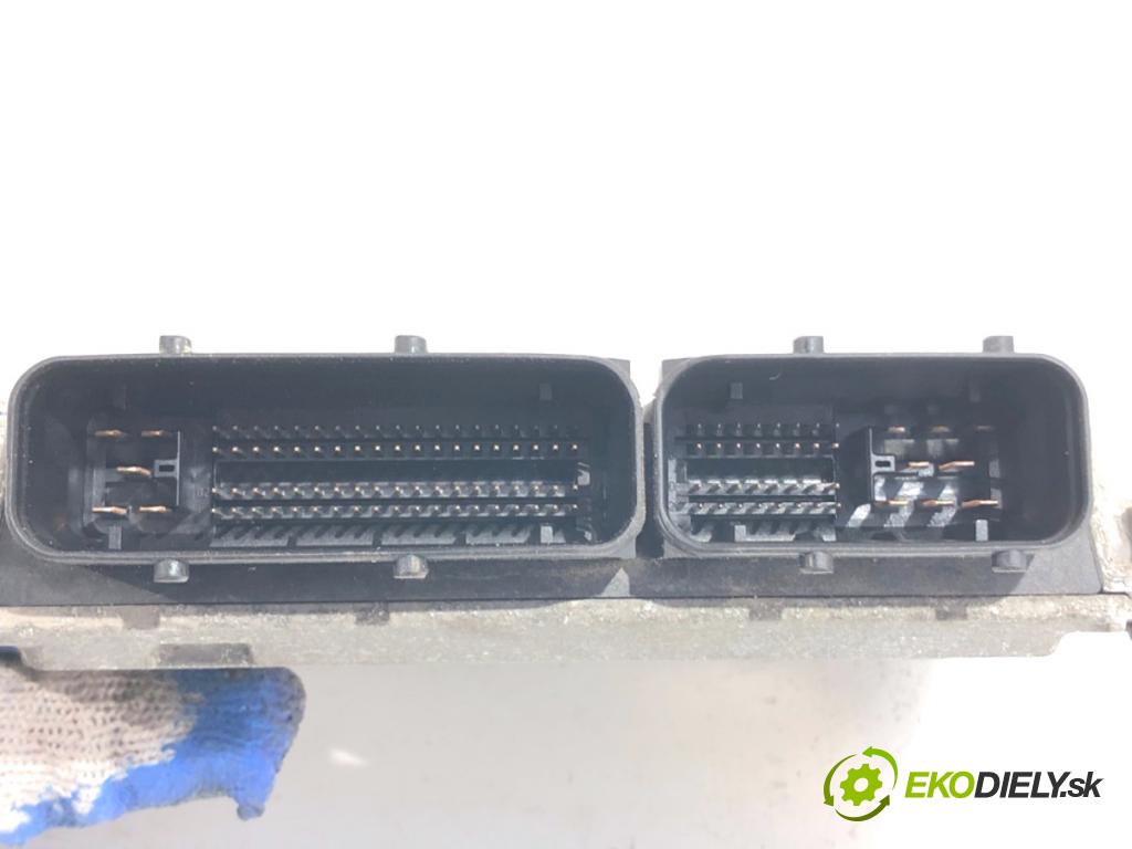 SKODA OCTAVIA I liftback 2010 75 kW 1.6 1595 riadiaca jednotka Motor 06A906033DM (Riadiaca jednotka)