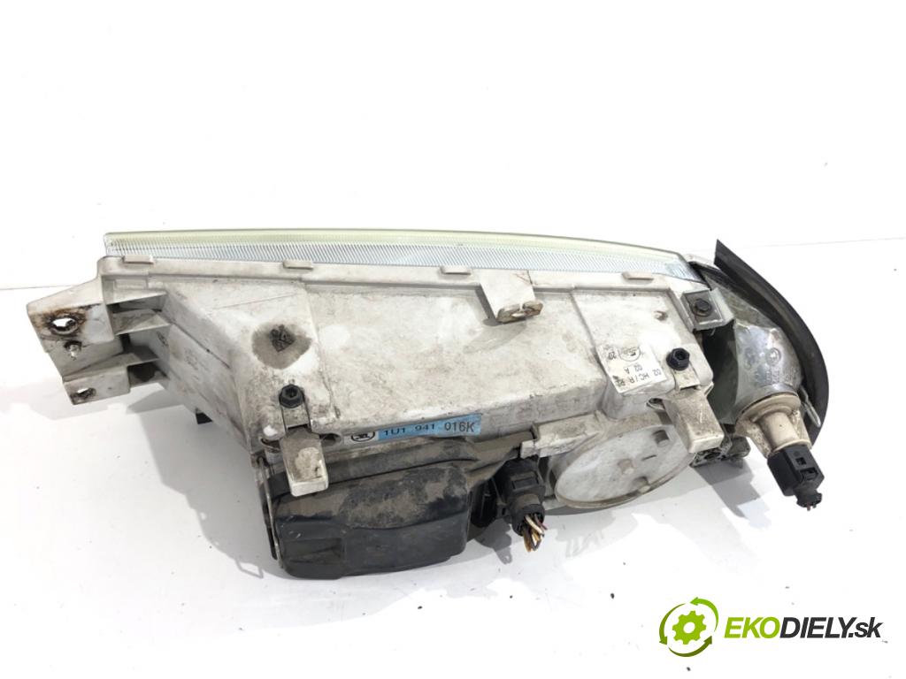 SKODA OCTAVIA I liftback 2010 75 kW 1.6 1595 světlomet pravý přední část 1U1941016K