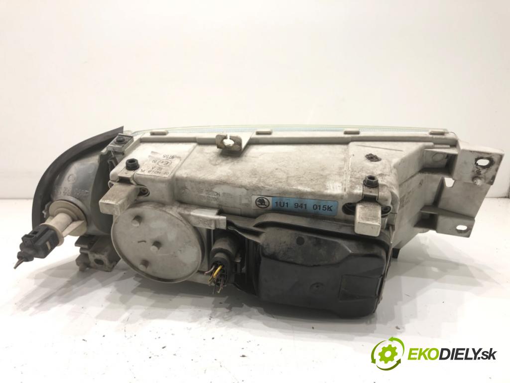 SKODA OCTAVIA I liftback 2010 75 kW 1.6 1595 světlomet levý přední část 1U1941015K