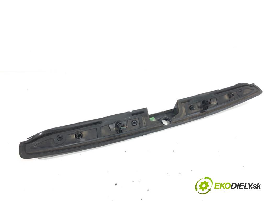 SKODA OCTAVIA I liftback 2010 75 kW 1.6 1595 lišta dveří zadní část 1U6827577