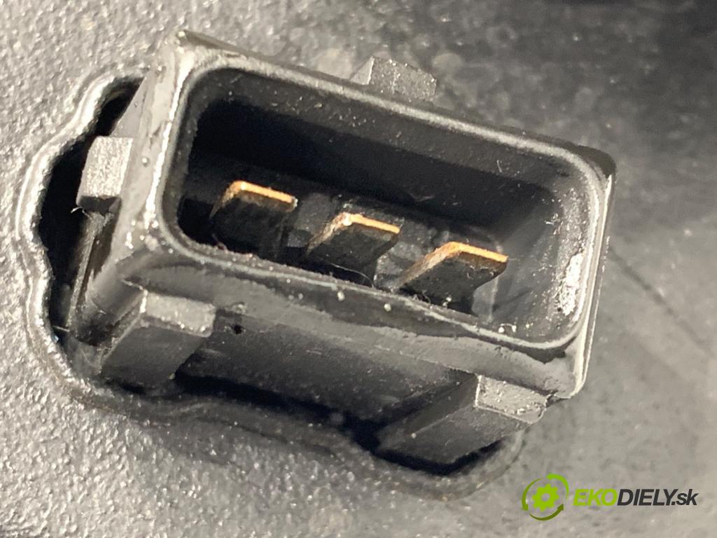 BMW E39 sedan 1999 110 kW 520 i 1990 Alternátor 0123515022 (Alternátor)