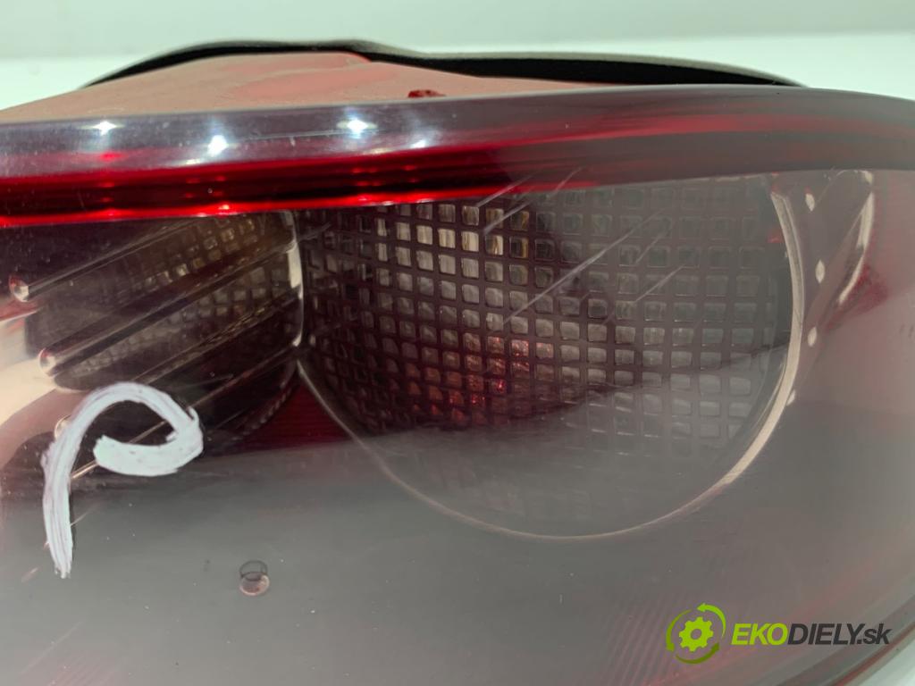 ALFA ROMEO 159 sedan 2008 88 kW 1.9 JTDM 8V (939AXE1B) 1910 světlo pravý zadní část
