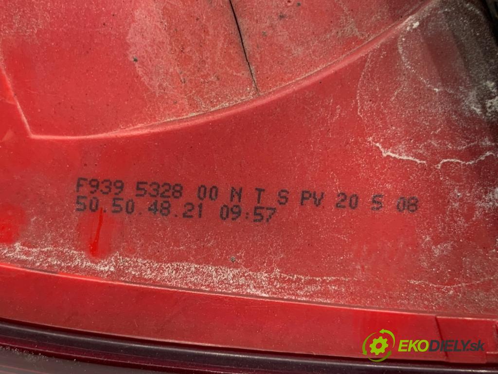 ALFA ROMEO 159 sedan 2008 88 kW 1.9 JTDM 8V (939AXE1B) 1910 světlo levý zadní část