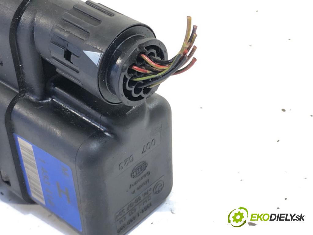 BMW E39 sedan 1999 110 kW 520 i 1990 Škrtiaca klapka 1433414 (Škrtiaca klapka)