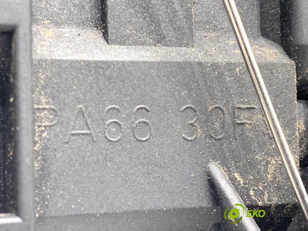 AUDI A6 C5 sedan 2000 132 kW 2.5 TDI quattro 2496 zámok dveře levý přední část