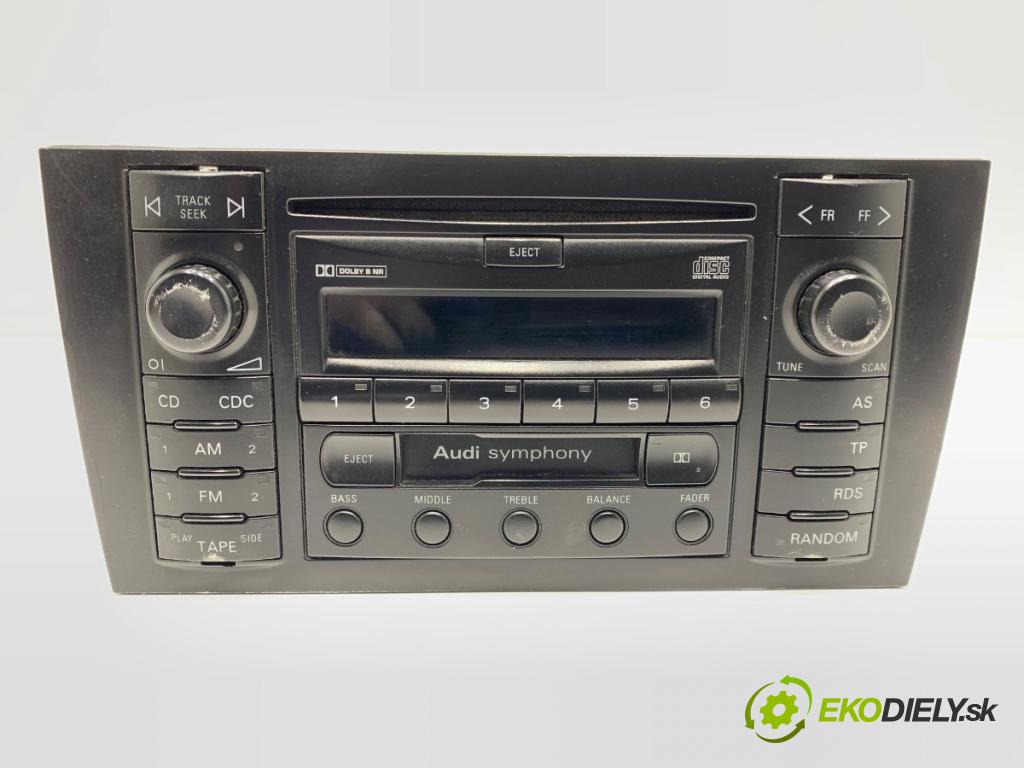 AUDI A6 C5 sedan 2000 132 kW 2.5 TDI quattro 2496 RADIO 4B0035195 (Audio zariadenie)