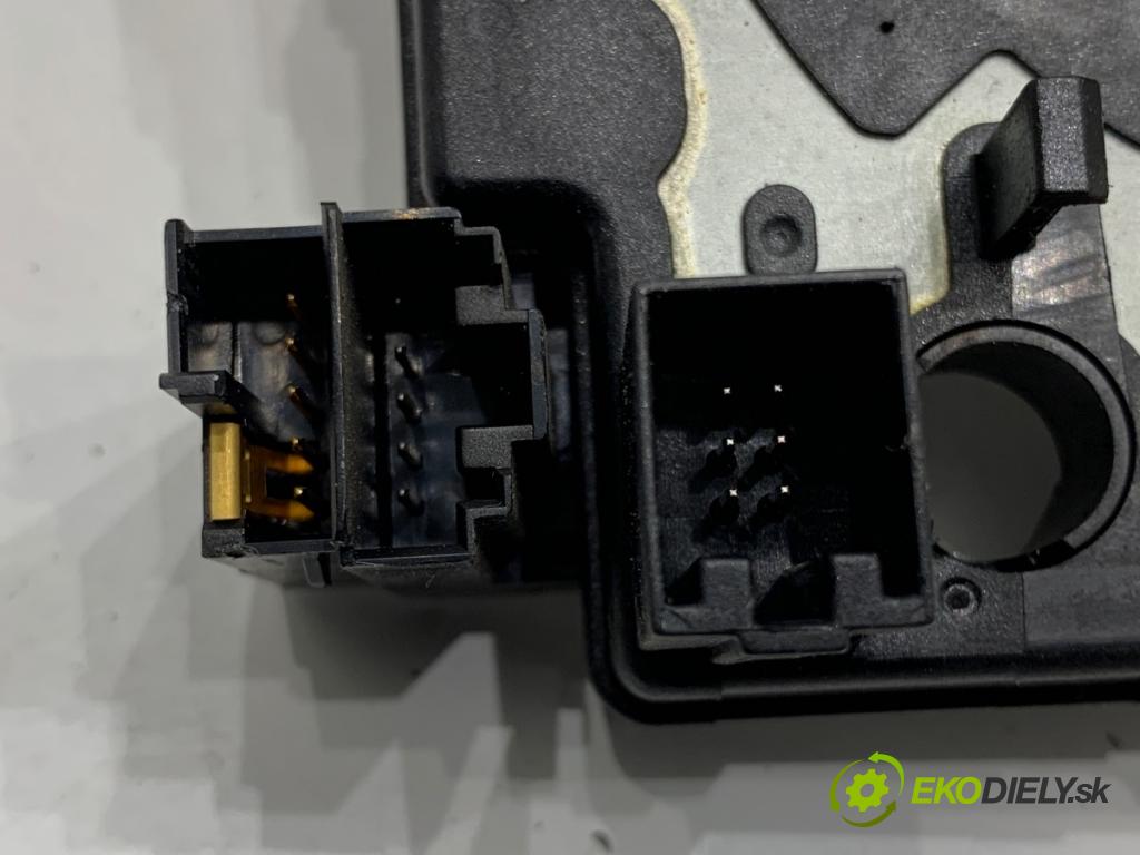 AUDI A6 C5 sedan 2000 132 kW 2.5 TDI quattro 2496 kroužek slimák airbag 1J0959654J (Airbag)