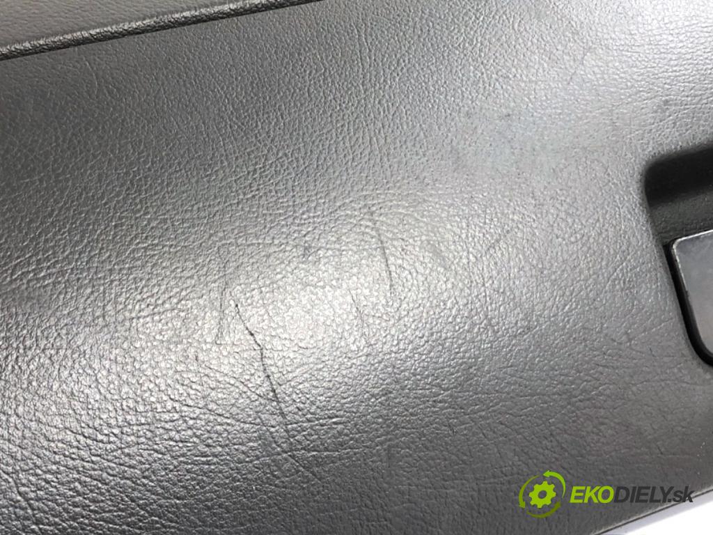 AUDI A6 C5 sedan 2000 132 kW 2.5 TDI quattro 2496 Priehradka, kastlík spolujazdca 4B1857035E (Priehradka (kastlík))