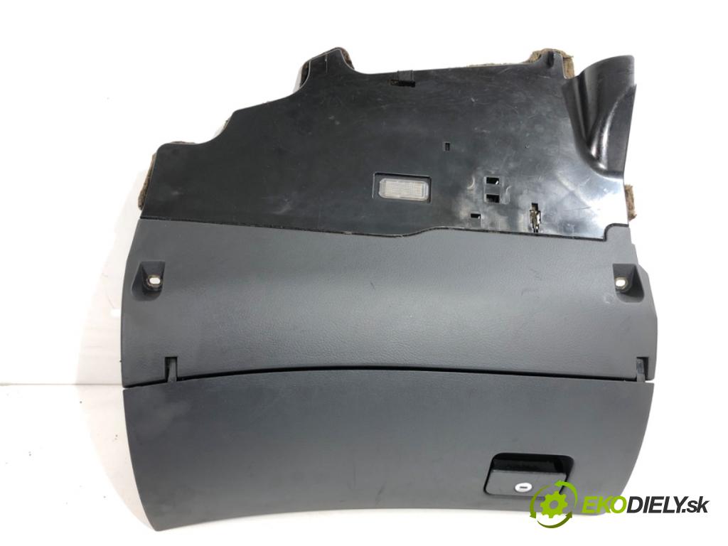 AUDI A6 C5 sedan 2000 132 kW 2.5 TDI quattro 2496 Priehradka, kastlík spolujazdca 4B1857035E (Priehradka (kastlík))