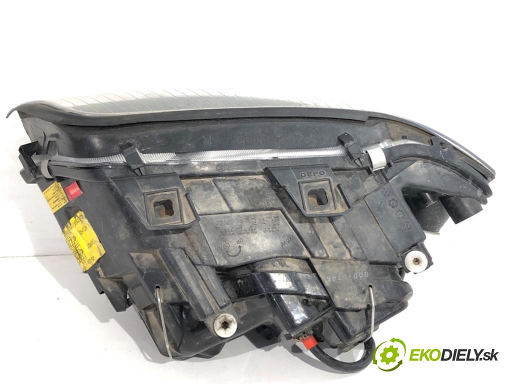 AUDI A6 C5 sedan 2000 132 kW 2.5 TDI quattro 2496 světlomet pravý přední část