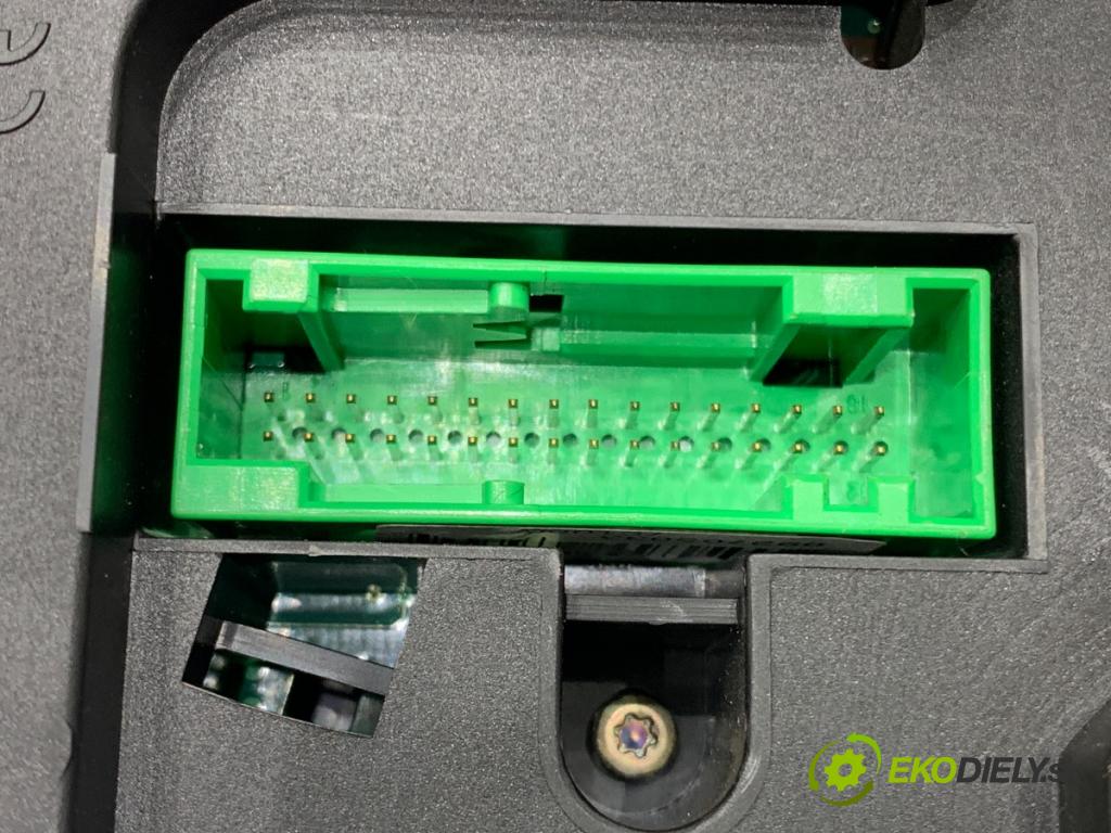 AUDI A6 C5 sedan 2000 132 kW 2.5 TDI quattro 2496 Prístrojovka 110080128/001 (Prístrojová doska)