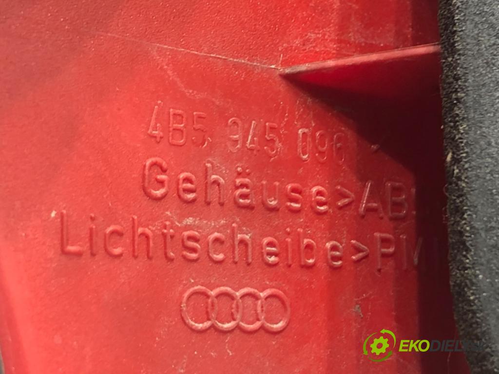 AUDI A6 C5 sedan 2000 132 kW 2.5 TDI quattro 2496 světlo pravý zadní část 4B5945096