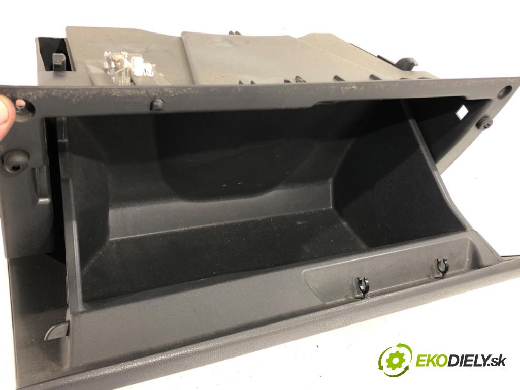 OPEL ZAFIRA B nadwozie wielkoprzestrzenne (MPV) 2006 103 kW 1.8 (M75) 1796 Priehradka, kastlík spolujazdca 13150268 (Priehradka (kastlík))