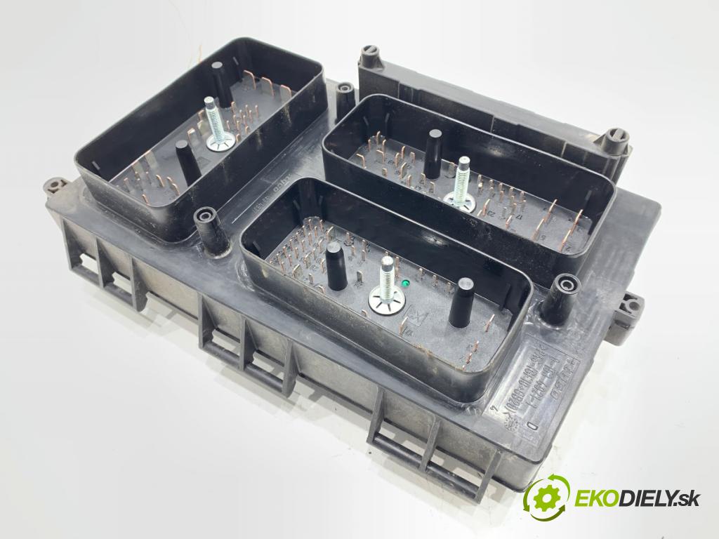 OPEL ZAFIRA B nadwozie wielkoprzestrzenne (MPV) 2006 103 kW 1.8 (M75) 1796 modul BSI 13220435 (Pojistková skříňka)