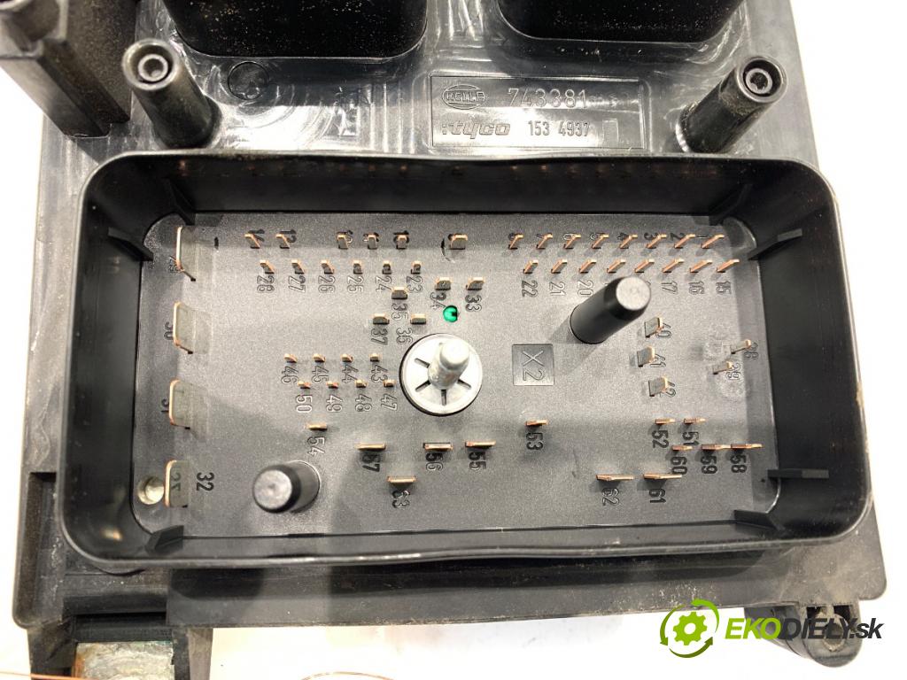 OPEL ZAFIRA B nadwozie wielkoprzestrzenne (MPV) 2006 103 kW 1.8 (M75) 1796 modul BSI 13220435 (Pojistková skříňka)