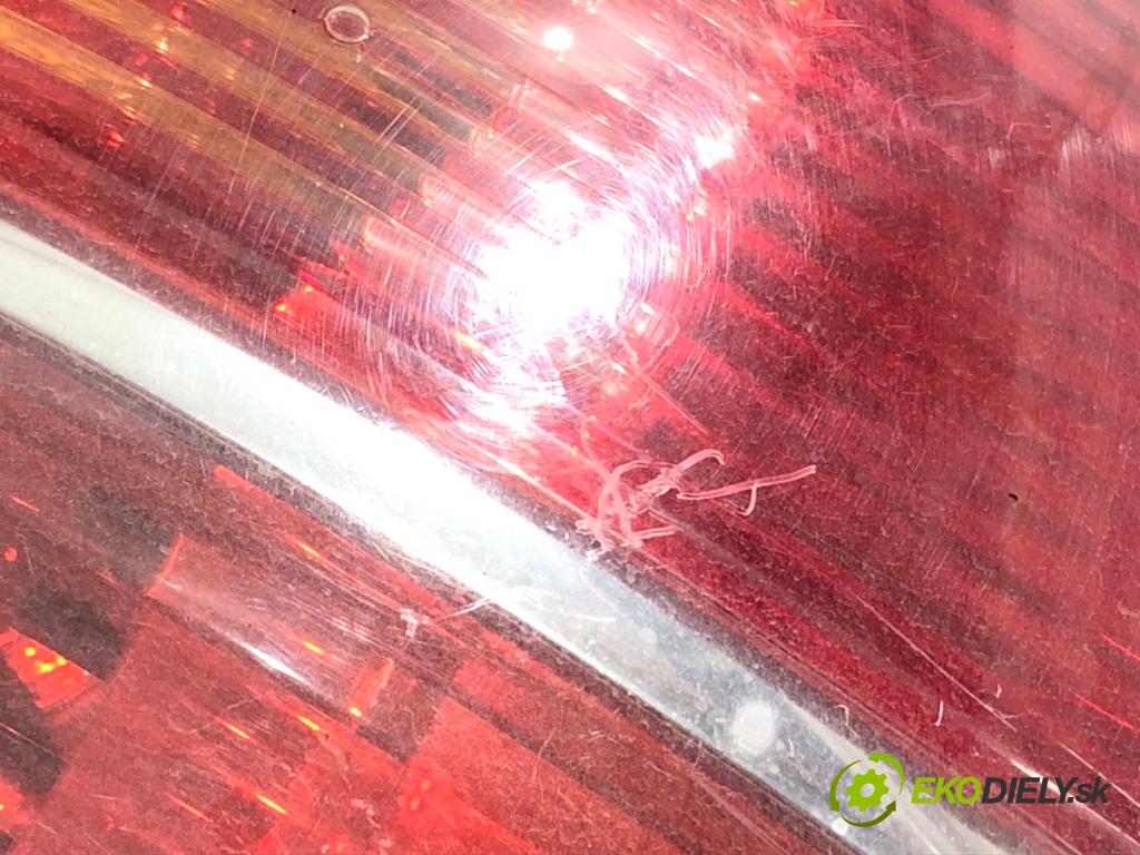 OPEL ZAFIRA B nadwozie wielkoprzestrzenne (MPV) 2006 103 kW 1.8 (M75) 1796 světlo pravý zadní část 24451843
