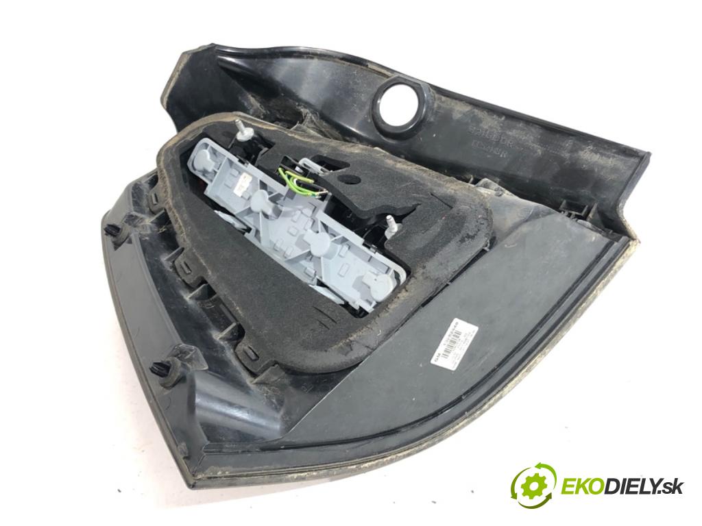 OPEL ZAFIRA B nadwozie wielkoprzestrzenne (MPV) 2006 103 kW 1.8 (M75) 1796 světlo pravý zadní část 24451843