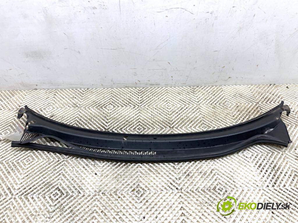 SEAT IBIZA III liftback 2005 55 kW 1.4 16V 1390 Torpédo, plast pod čelné okno 6L1853185B (Torpédo (plast pod čelným sklom))