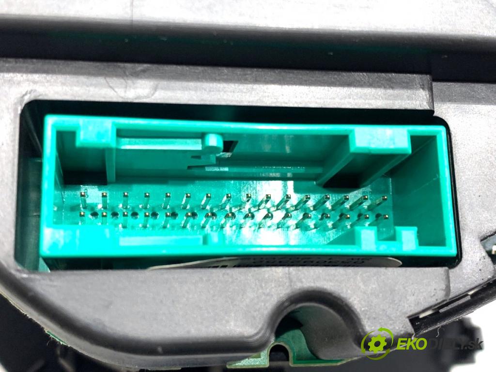 SEAT IBIZA III liftback 2005 55 kW 1.4 16V 1390 Prístrojovka 06L0920801 (Prístrojová doska)