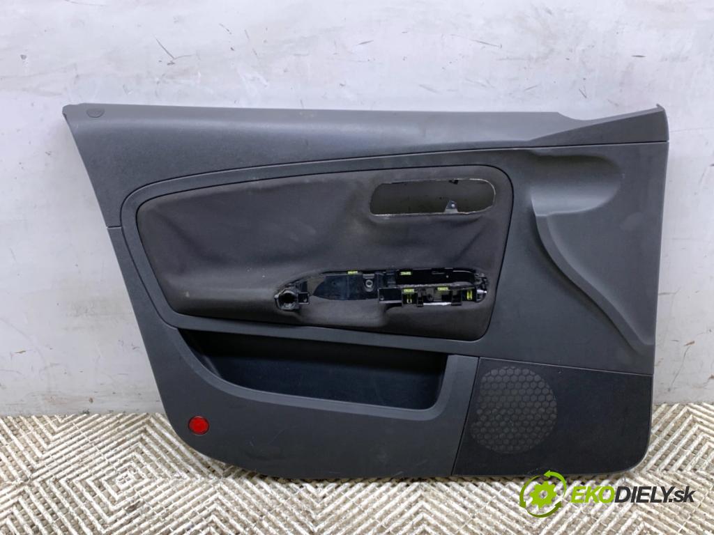 SEAT IBIZA III liftback 2005 55 kW 1.4 16V 1390 ča dveře levý přední část 