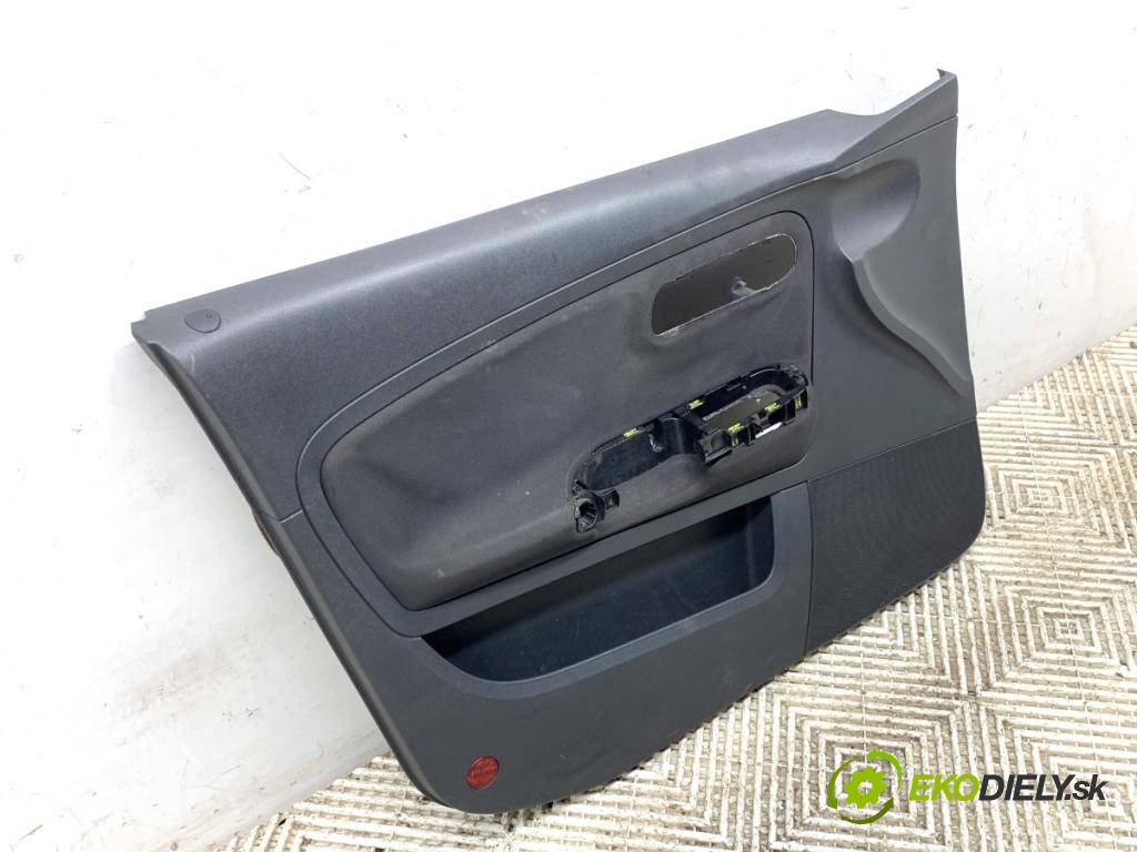 SEAT IBIZA III liftback 2005 55 kW 1.4 16V 1390 ča dveře levý přední část