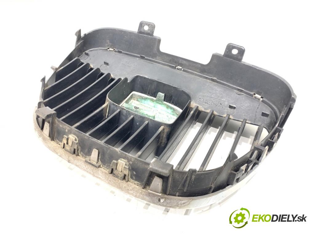 SEAT IBIZA III liftback 2005 55 kW 1.4 16V 1390 mřížka maska 6L0853654 (Přední mřížka (maska chladiče))