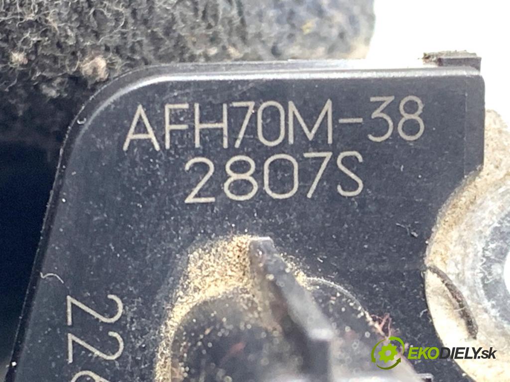 NISSAN QASHQAI J10 SUV 2013 86 kW 1.6 1598 Váha vzduchu 226807S000 (Váha vzduchu)