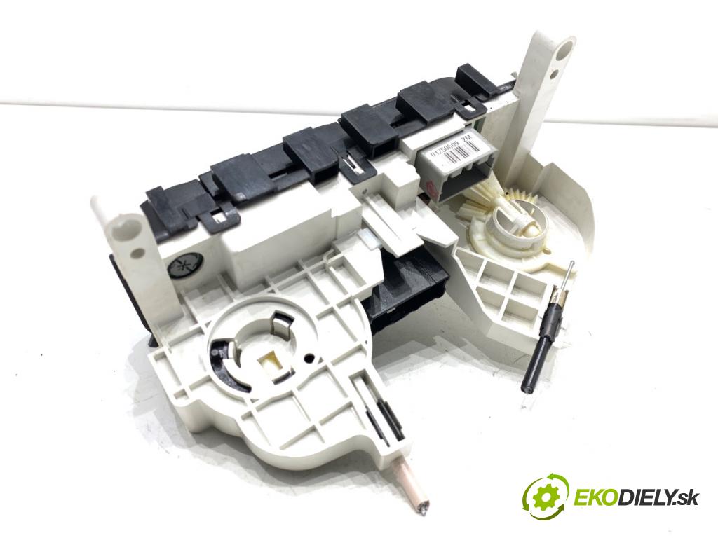 NISSAN QASHQAI J10 SUV 2013 86 kW 1.6 1598 Panel ovládania kúrenia  (Prepínacie páčky pod volantom)