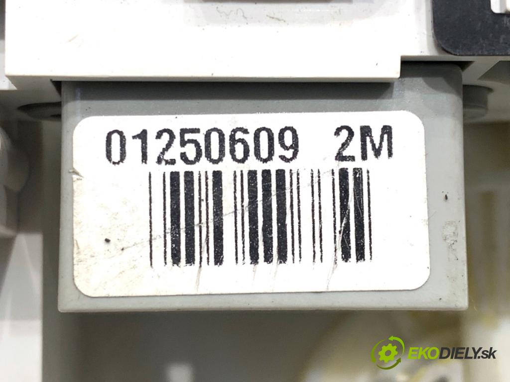 NISSAN QASHQAI J10 SUV 2013 86 kW 1.6 1598 Panel ovládania kúrenia  (Prepínacie páčky pod volantom)