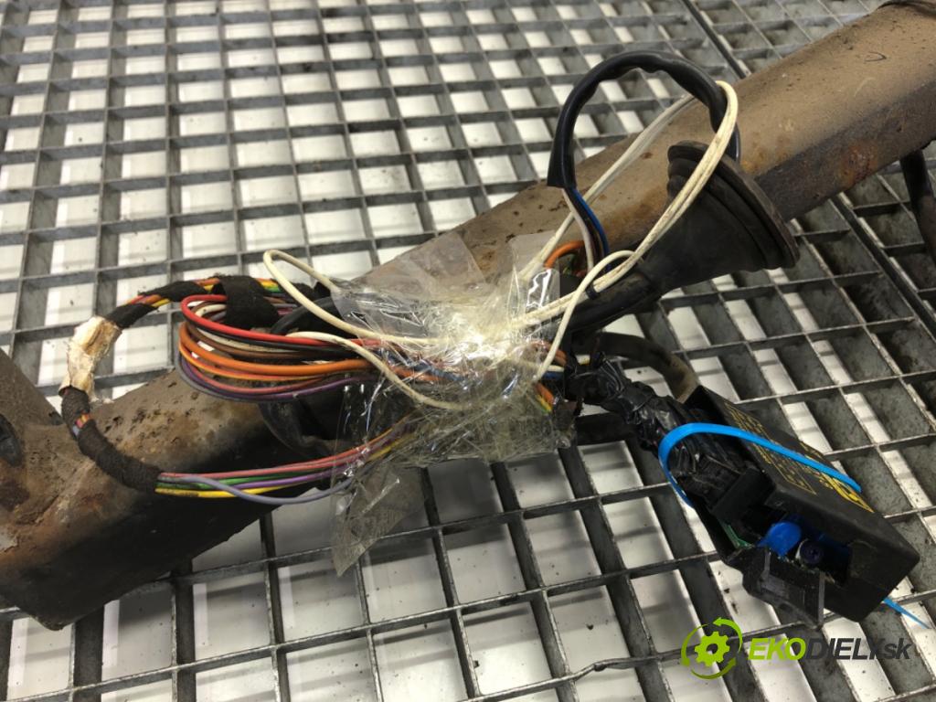 NISSAN QASHQAI J10 SUV 2013 86 kW 1.6 1598 Hák tažné zařízení KE500-EY000 (Tažné zařízení)