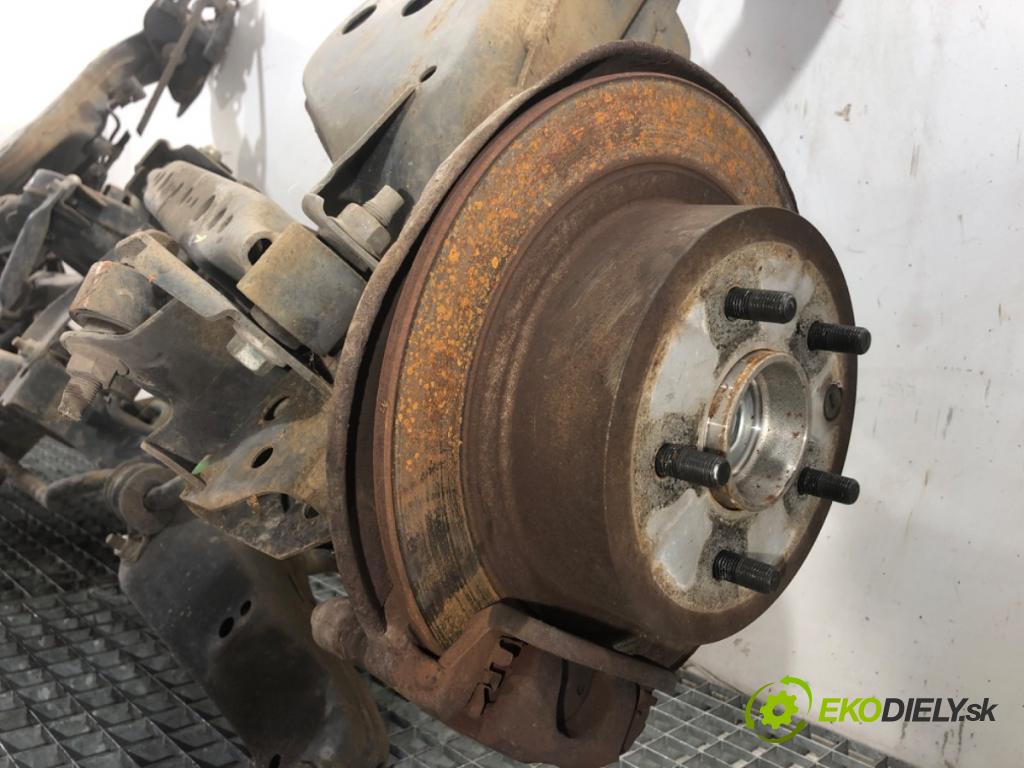 NISSAN QASHQAI J10 SUV 2013 86 kW 1.6 1598 výztuha zadní část