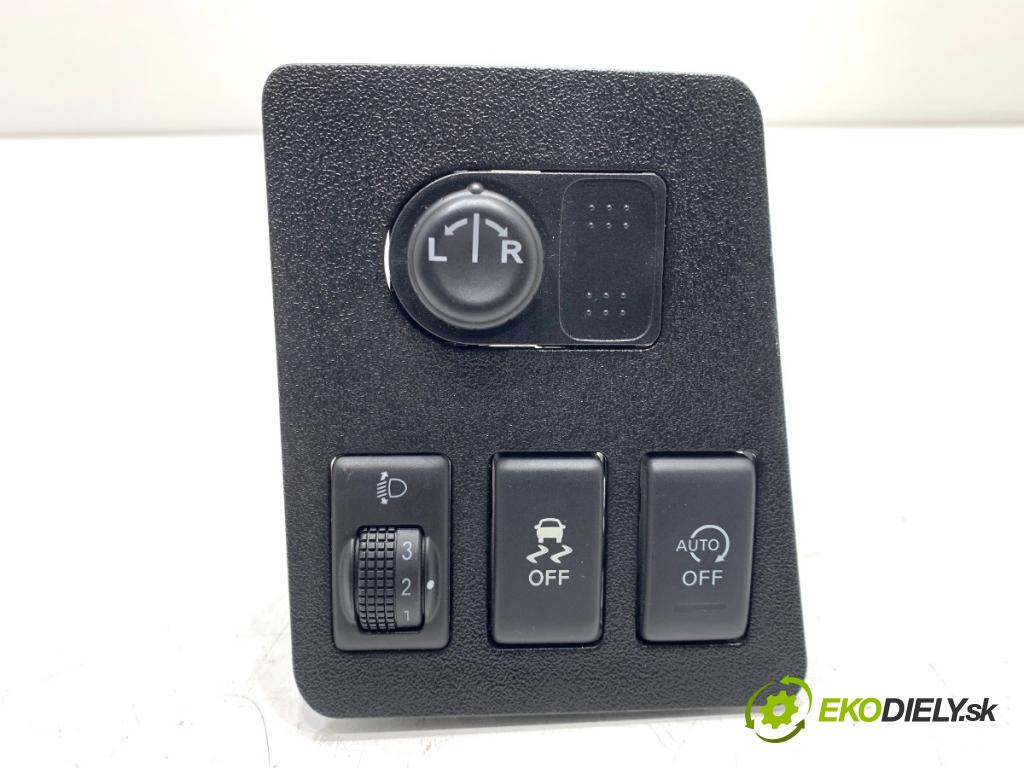 NISSAN QASHQAI J10 SUV 2013 86 kW 1.6 1598 Panel přepínač 68485BR60A